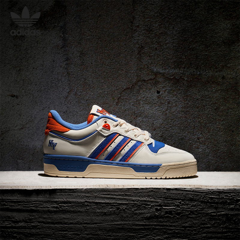 阿迪达斯男女透气时尚运动板鞋