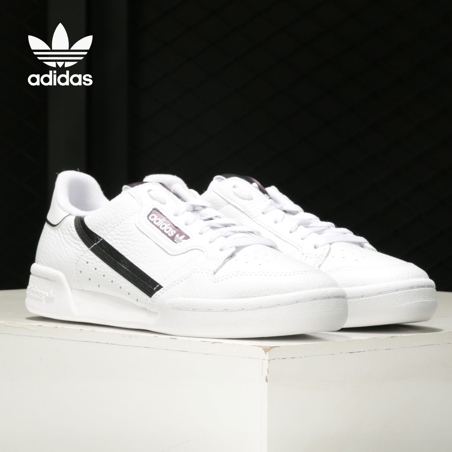 阿迪达斯正品男女休闲鞋