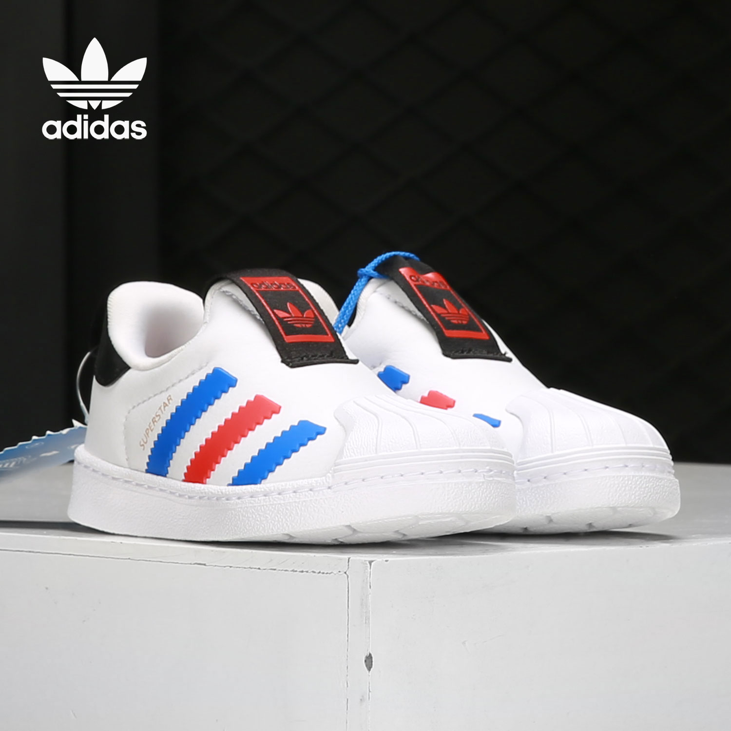 阿迪达斯正品小童休闲鞋