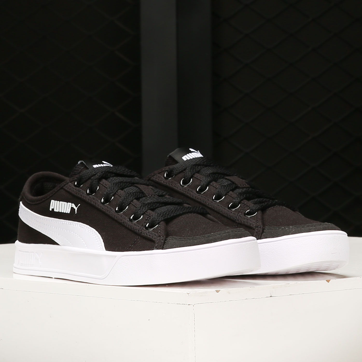 彪马男女轻便低帮板鞋