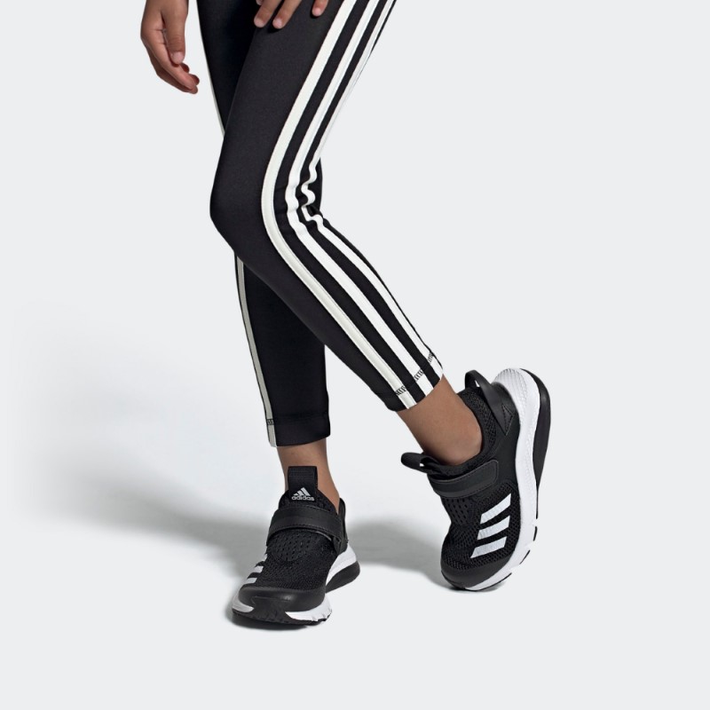 阿迪达斯大童训练跑步鞋