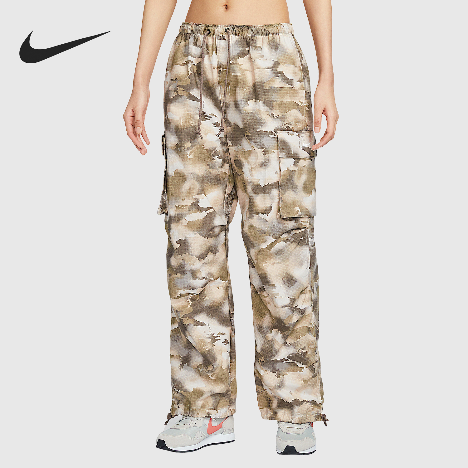 耐克女士透气多口袋工装长裤