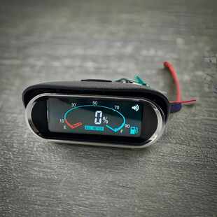 汽车数显电子液晶油量表油位表燃油表电压表改装12V24V通用型