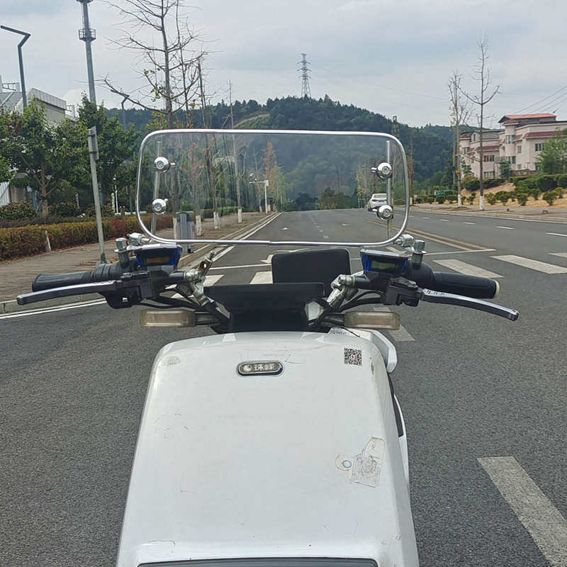 踏板摩托车前挡风板电动车挡风玻璃电瓶车挡风罩银边机车改装配件