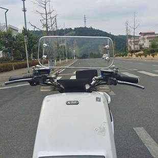 踏板摩托车前挡风板电动车挡风玻璃电瓶车挡风罩银边机车改装配件