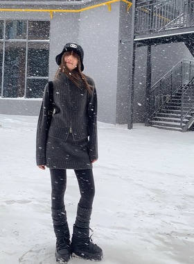 KERNEL COSMOS 冬旬夜曲 立领双拉链显瘦竖条纹上衣针织短裙套装