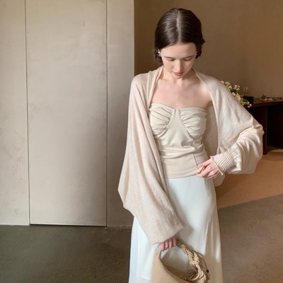 果核宇宙蝙蝠袖慵懒风针织开衫