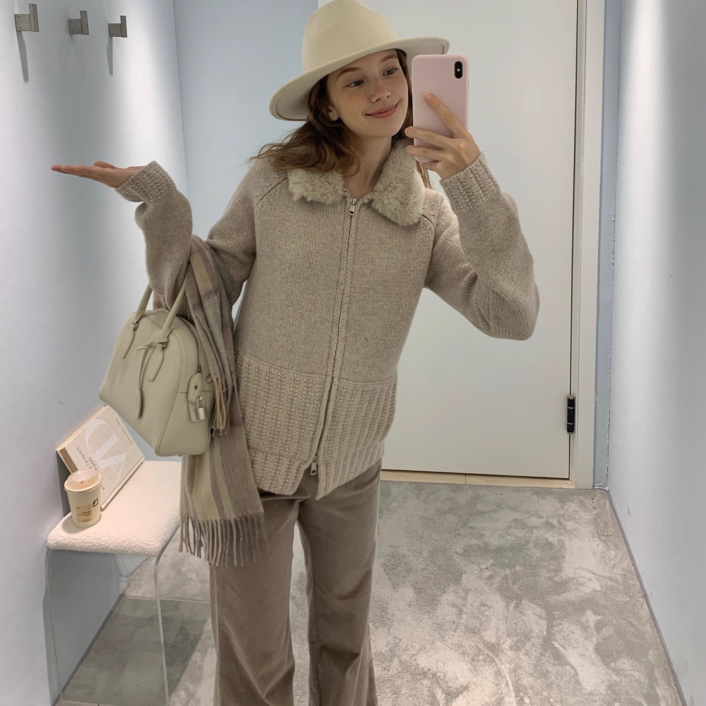 果核宇宙可拆卸毛领粗针羊毛开衫