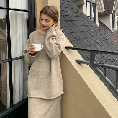 果核宇宙松弛卷边毛衣半身裙套装