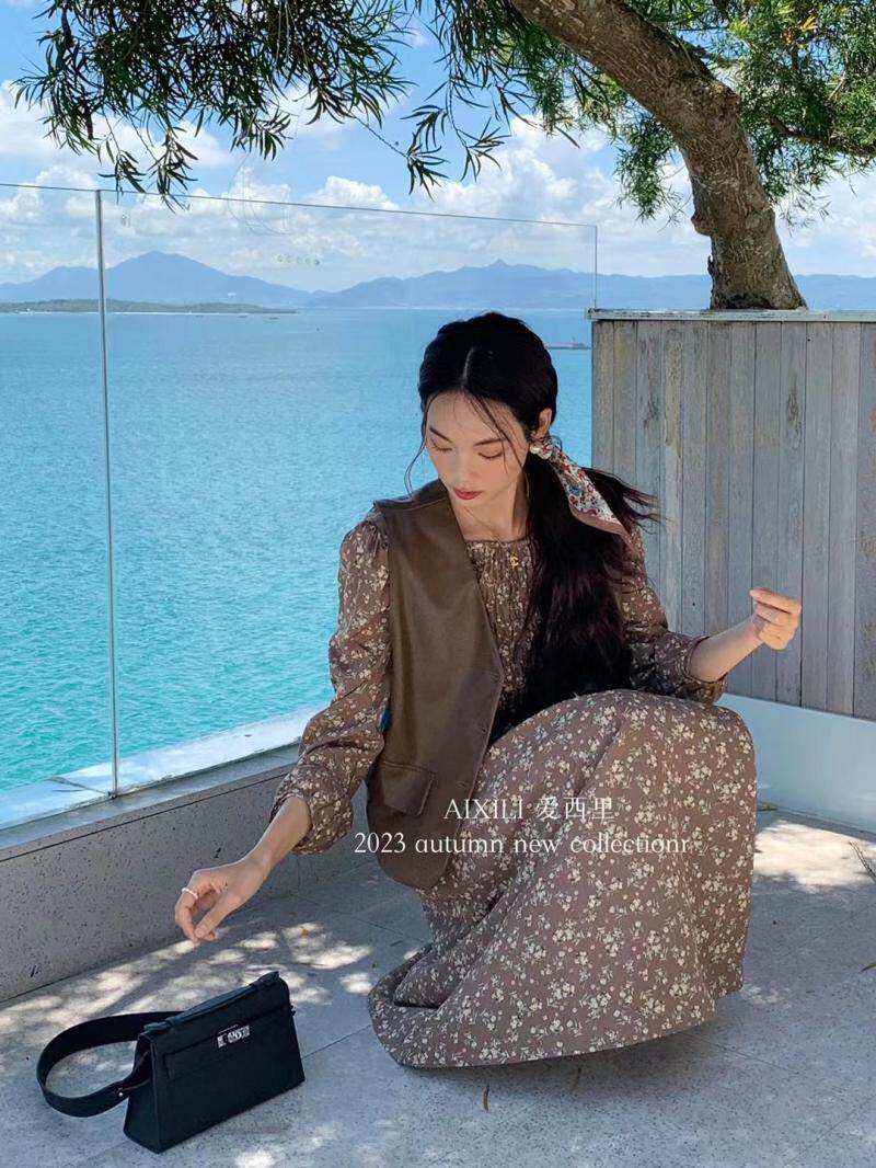 清仓特价款 爱西里时尚春秋两件套花色收腰连衣裙皮衣马甲女潮