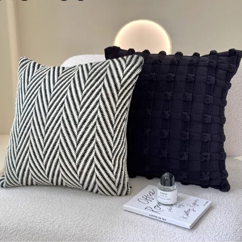 轻奢黑金抽象日式线条刺绣抱枕样板间沙发靠垫飘窗艺术枕套靠背