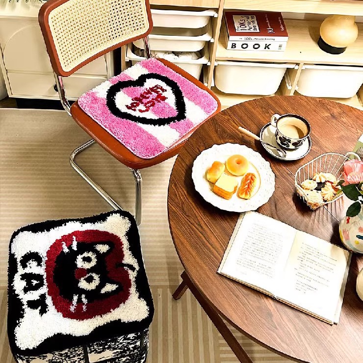 亲肤防滑簇绒椅垫家用办公室防凉久坐屁股垫学生多功能坐垫