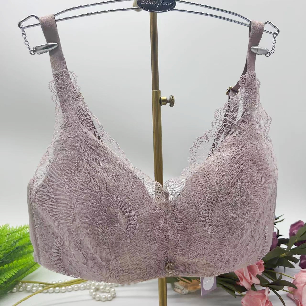 安莉芳旗下Comfit无钢圈文胸夏季大码薄款蕾丝收副乳内衣CB00085