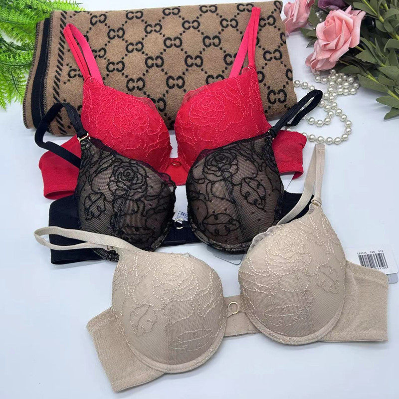 安莉芳加厚聚拢文胸EB0375