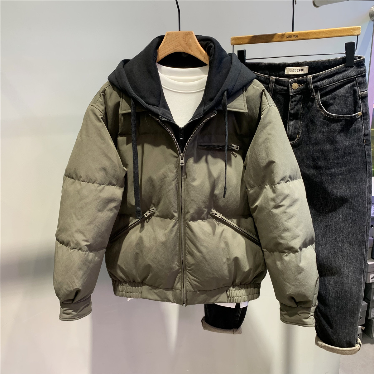 假两件拼接户外连帽加厚羽绒服