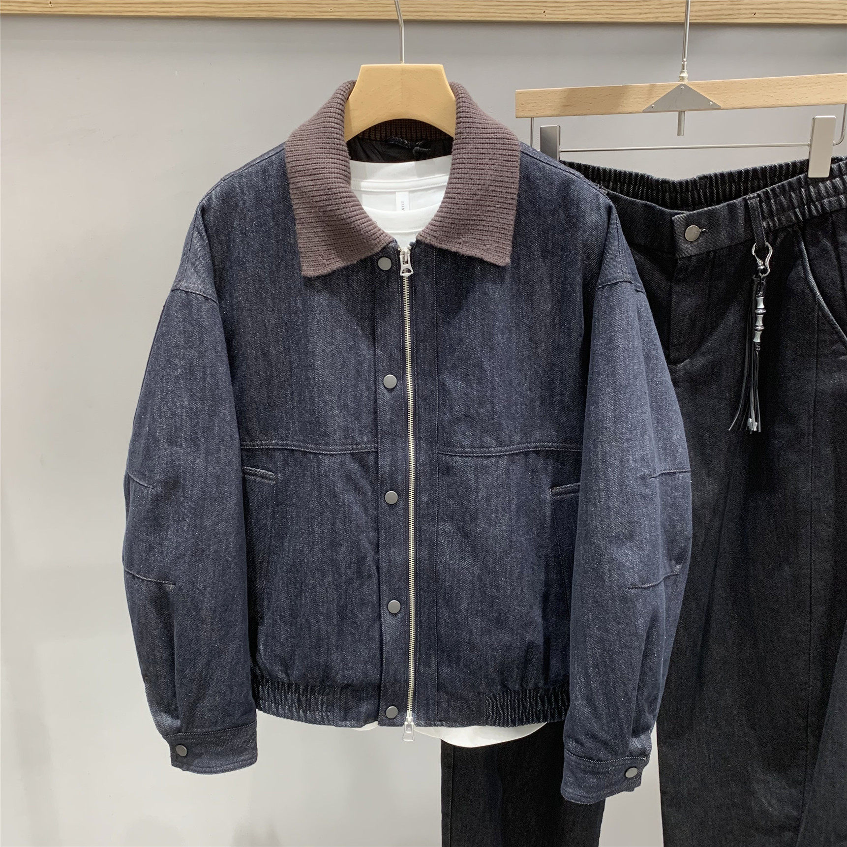 复古拼接撞色毛织领牛仔羽绒服