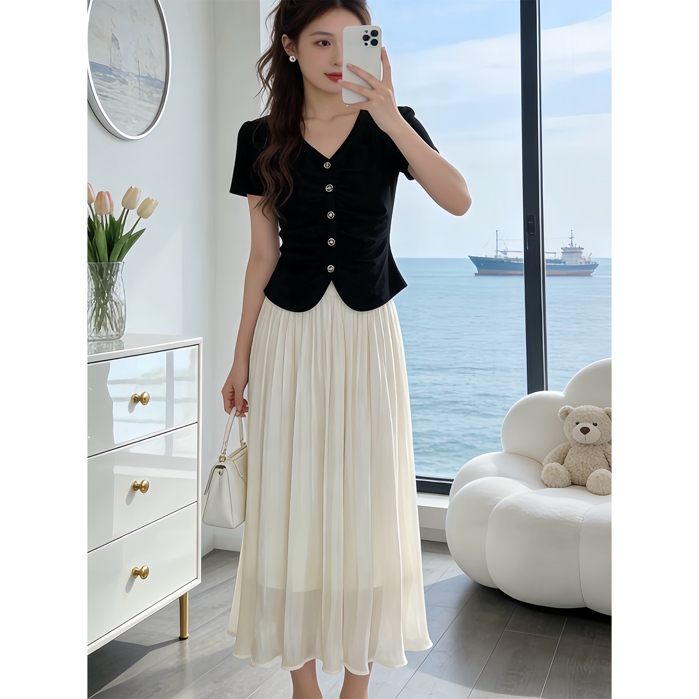 初夏绝美套装裙2026超火穿搭一套短款T恤流光半身裙小个子两件套