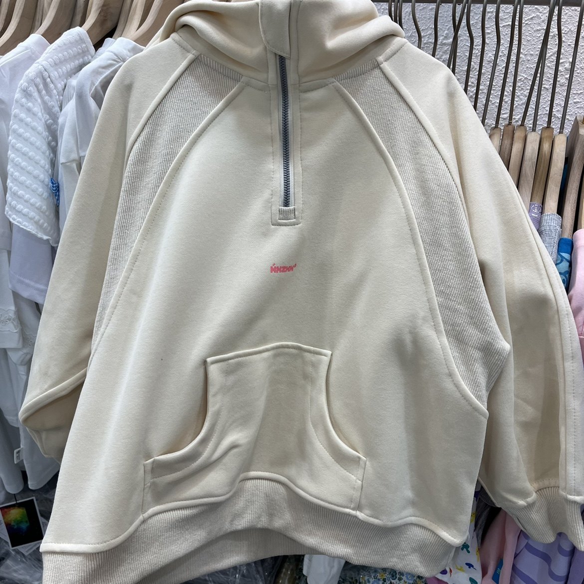 2022秋款童装女童男童米色连帽拉链卫衣儿童中大童韩版潮流帽衫