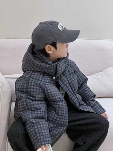 实体冬装新款男童女童格子连帽羽绒服外套大童洋气格子短款羽绒服