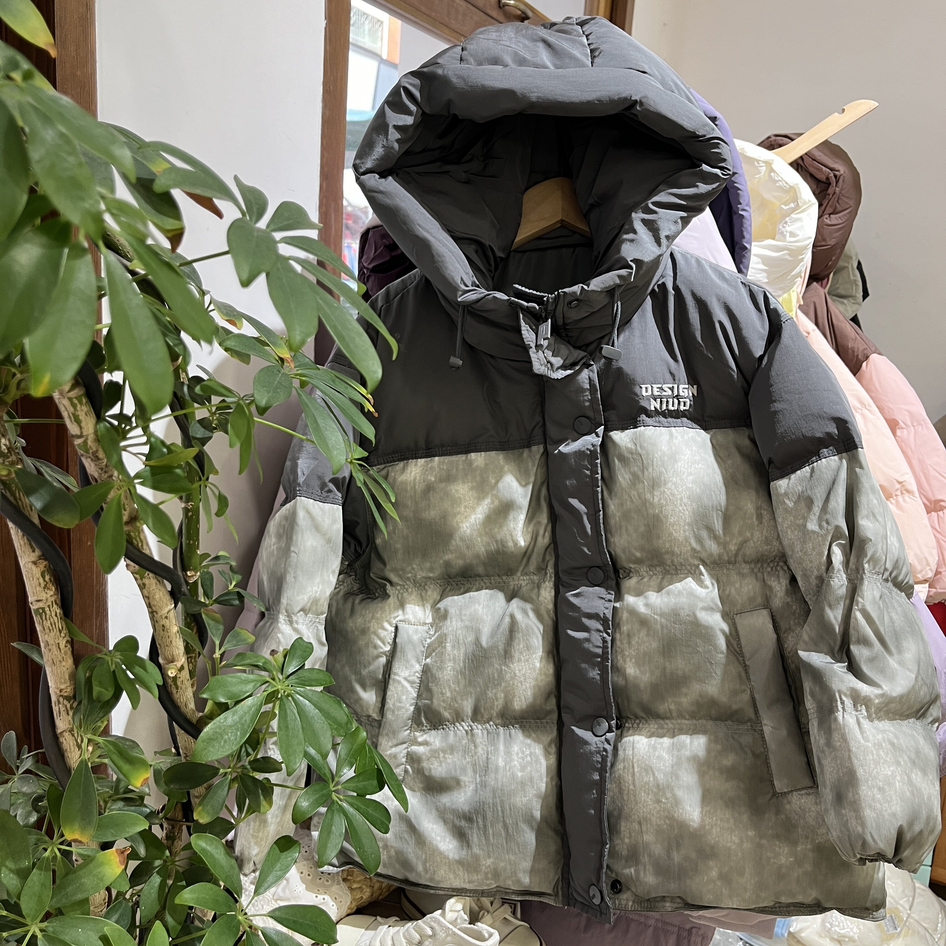 实体店冬装新款男童韩版灰色晕染扎染连帽短款羽绒服大童面包服