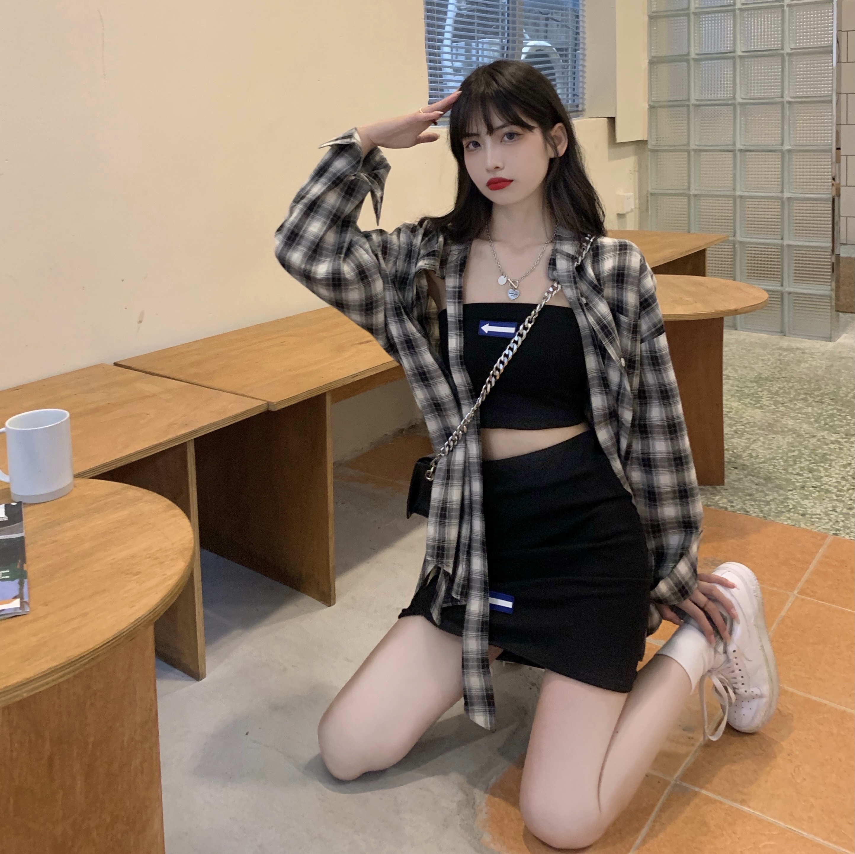 South Korean chic design: lazy plaid shirt + bra half skirt suit