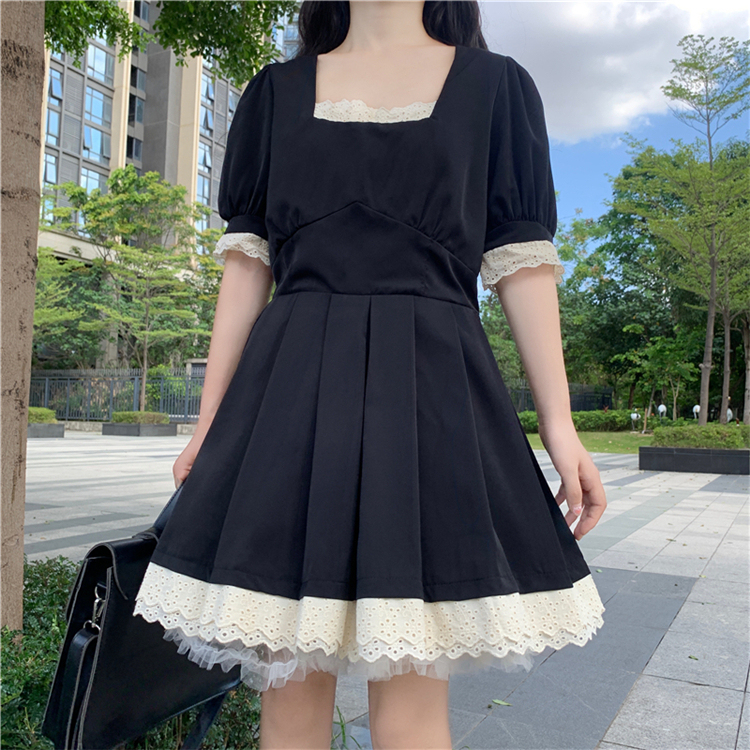 French square collar retro waist lace Hepburn style small black dress