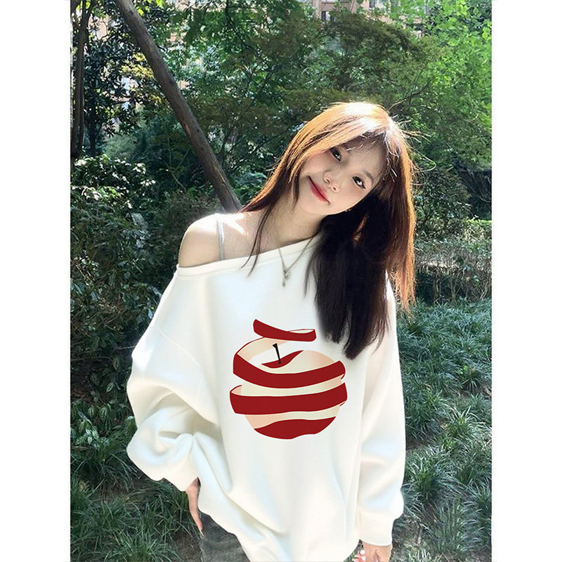 法式斜肩露肩白色苹果印花卫衣女秋季新款甜妹设计感小众宽松上衣