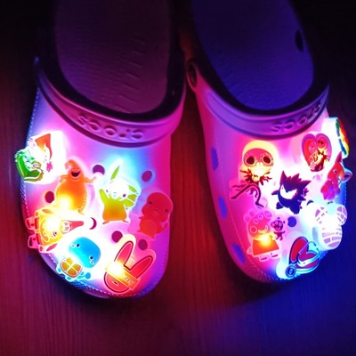 3D立体LED洞洞鞋鞋扣 crocs夜光亮灯儿童鞋花PVC卡通闪灯配件饰品