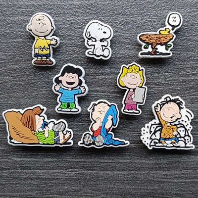 新款Crocs洞洞鞋花配饰史努比