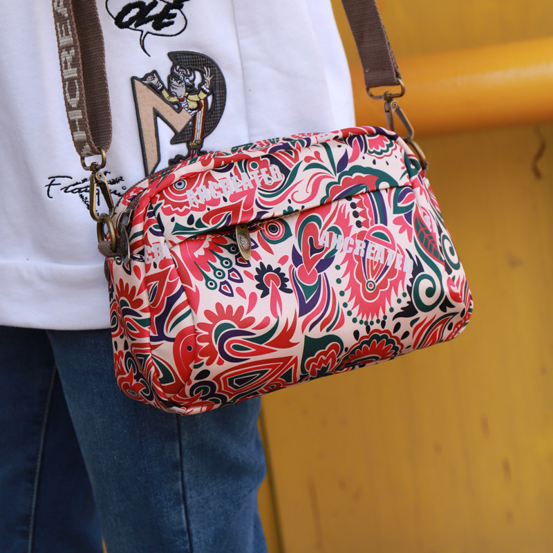 新款多夹层时尚斜挎女包牛津布大容量生意零钱包高级感印花小方包,箱包皮具/热销女包/男包,手机包,淘宝优惠券,粉丝福利购,淘宝优惠卷