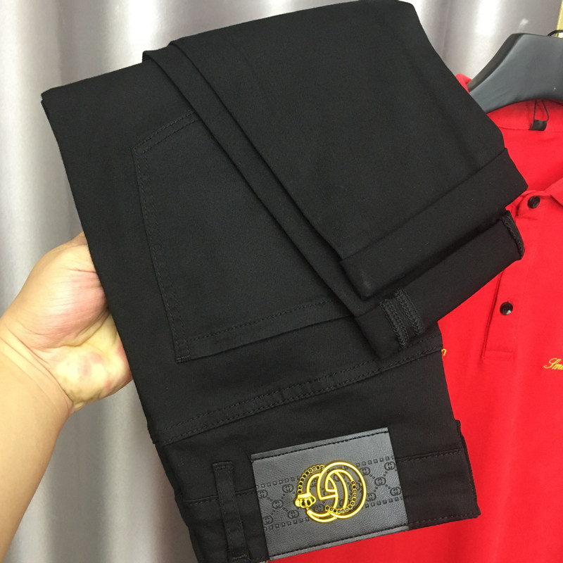 ZERODEGREENORTH 가을 퓨어 블랙 남성 청바지는 작은 발에 편안하고 신축성이 있으며 슬림하고 캐주얼합니다