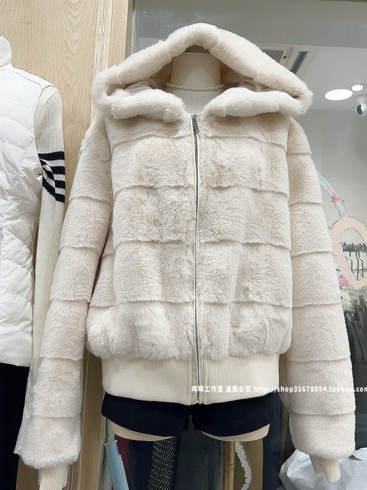 【奢娇千金】慵懒感仿貂毛连帽短外套杏色软糯环保皮草女秋冬新款