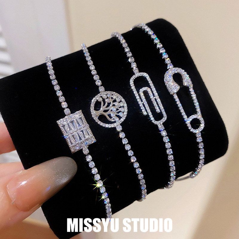 潮酷精巧！锆石方形吊坠手链中古