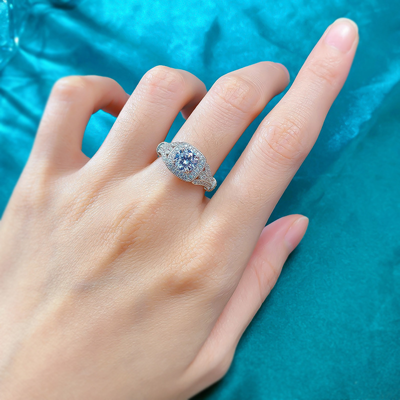 经典款珠宝2024新款S925银日常经典百搭时尚款一克拉仿真钻戒指环