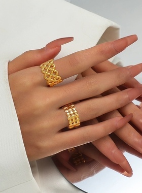 欧美摩登潮流款宽面几何交叉开口戒指18K镀金不锈钢INS网红戒指女