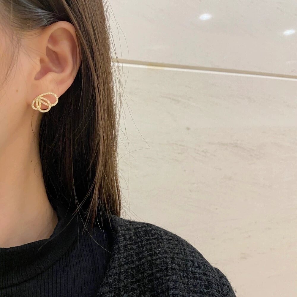 欧美S925纯银耳钉轻奢锆石镶嵌蝴蝶造型线条感高级感时尚百搭耳饰