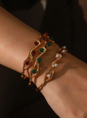 ins法式复古质感系列绿红色天然石/仿珍珠点缀开口不掉色钛钢手镯