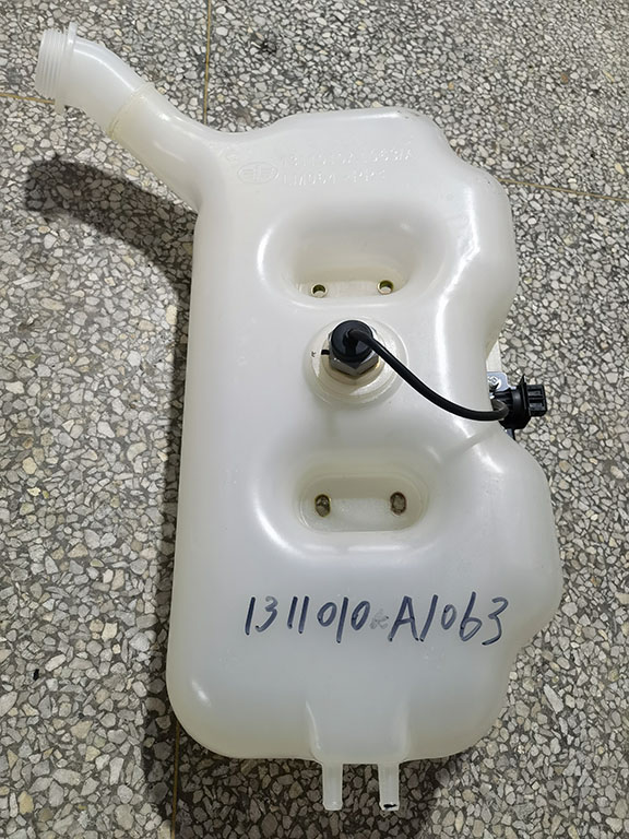 青岛解放jh6原厂油壶