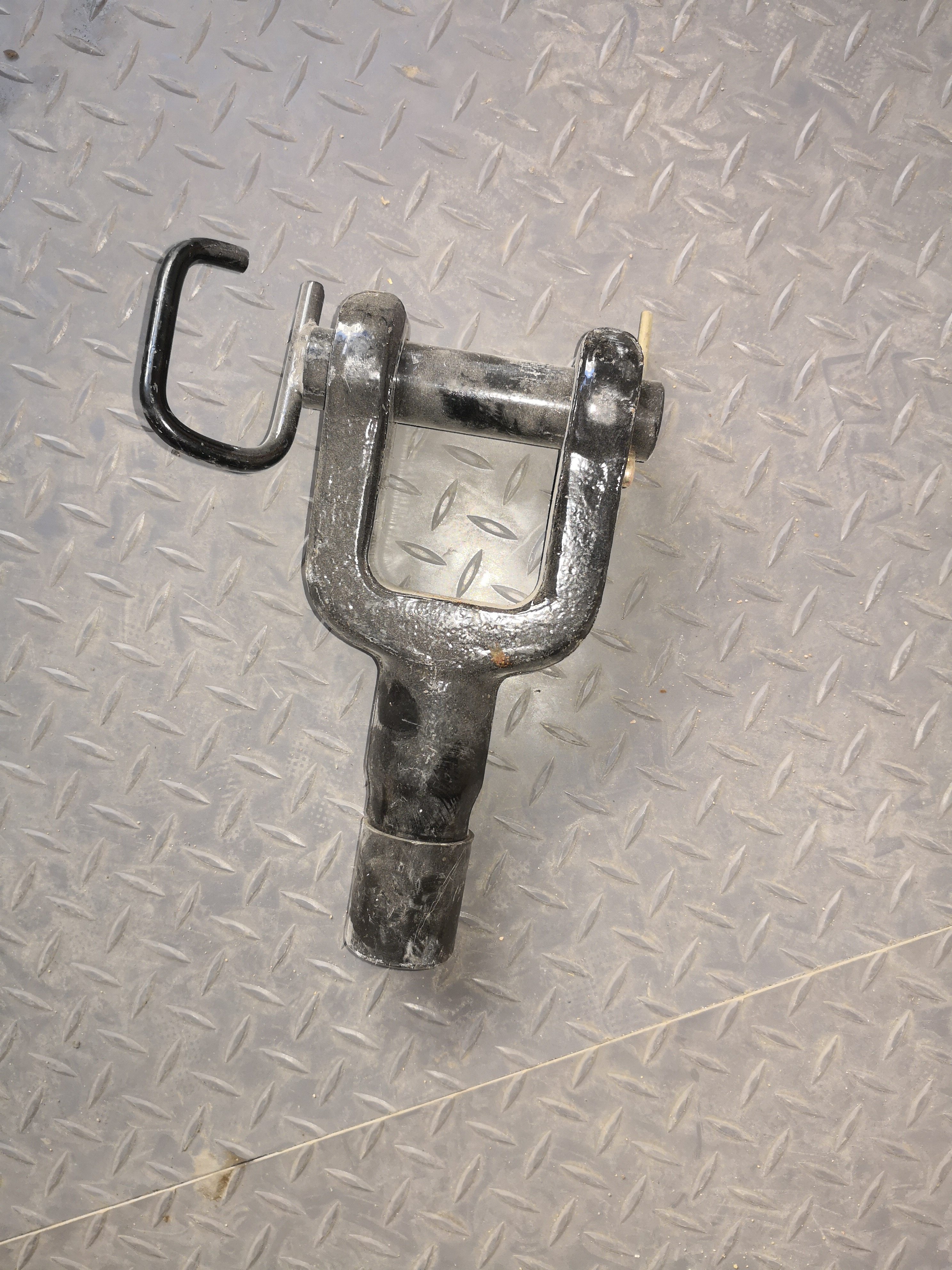 适用青岛解放配件jh6牵引头拖车钩j6前脱钩货车拖拽工具