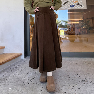 尔给秋冬灯芯绒百褶半身裙女带里衬气质百搭复古高腰中长款裙子