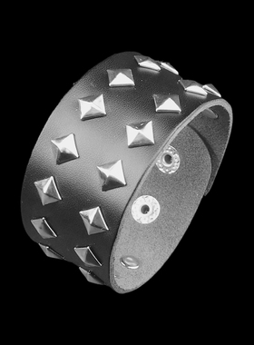 小方钉潮流黑色柔软个性朋克手链