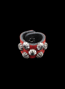 南瓜铆钉密集排列红色荔枝纹戒指