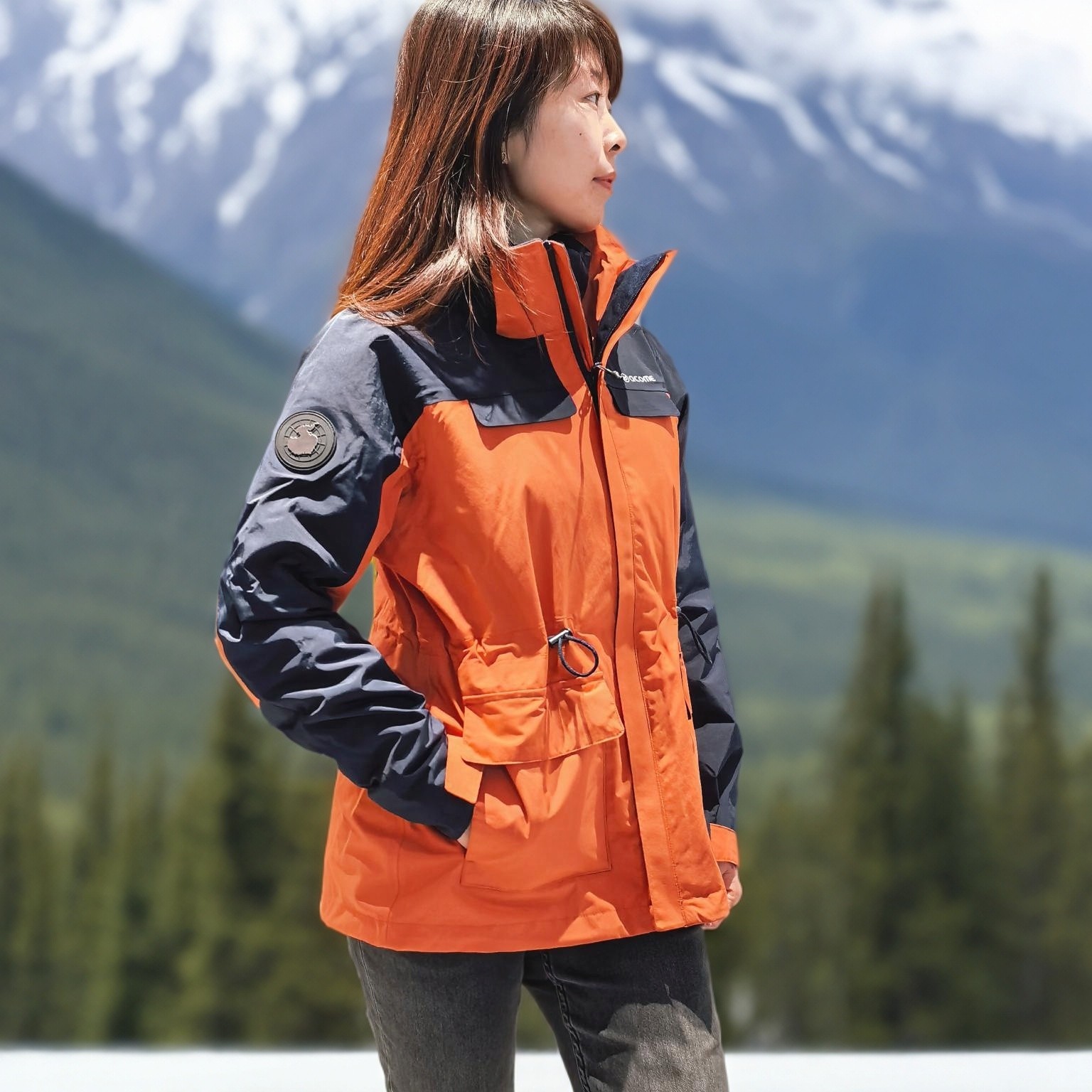 阿珂姆羽绒内胆冲锋衣