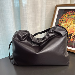 Y29CB237703百搭时尚 女包32x6x27cm