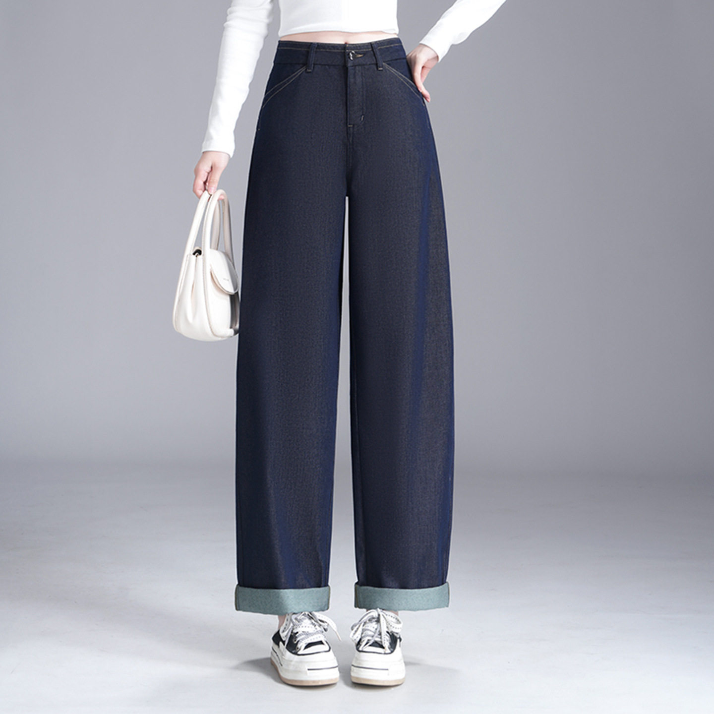 丹宁蓝复古弯刀牛仔裤女春季2026新款高腰宽松显瘦阔腿裤镰刀裤子