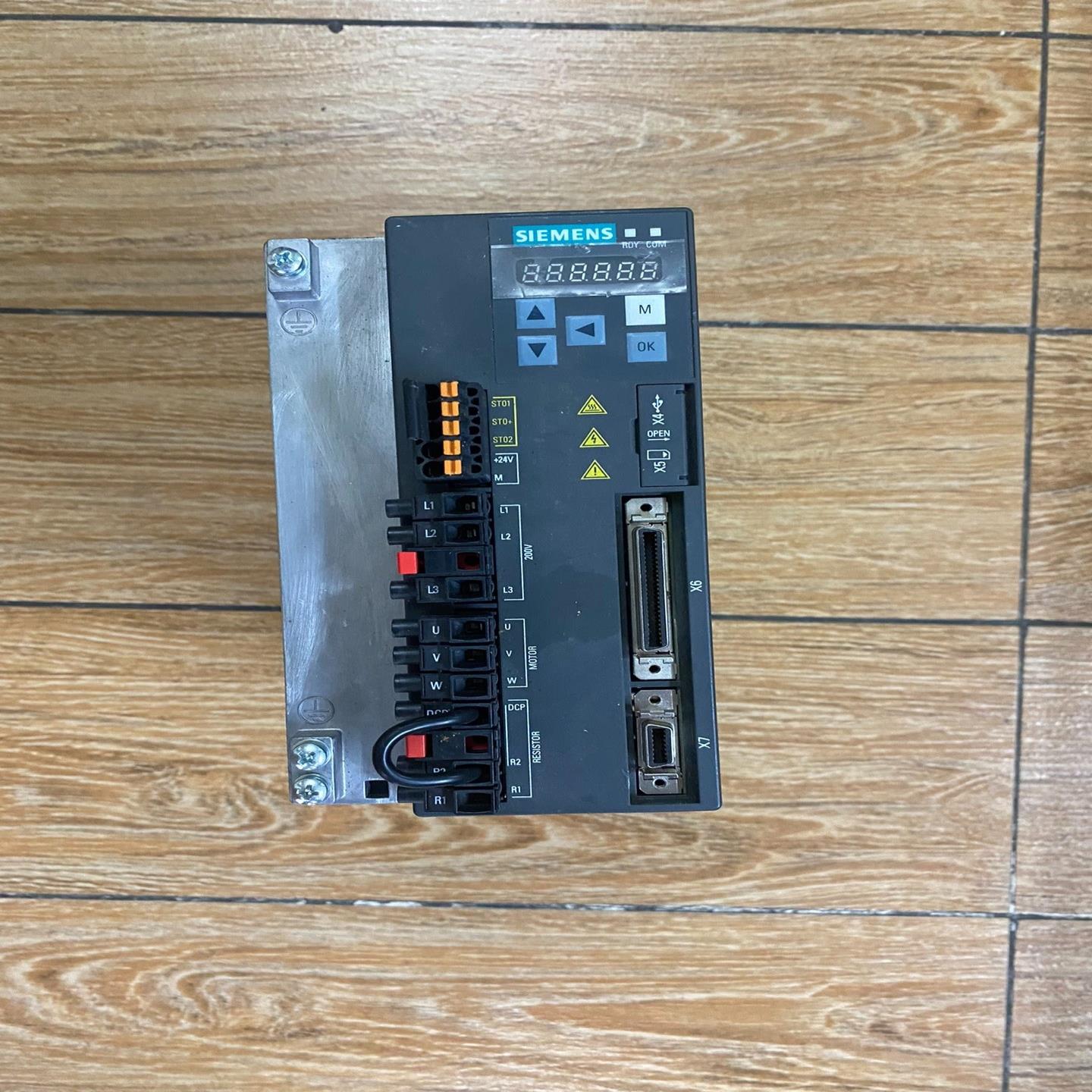 6SL3210-5FB11-0UA11kwV90伺全新原装拍前请询价