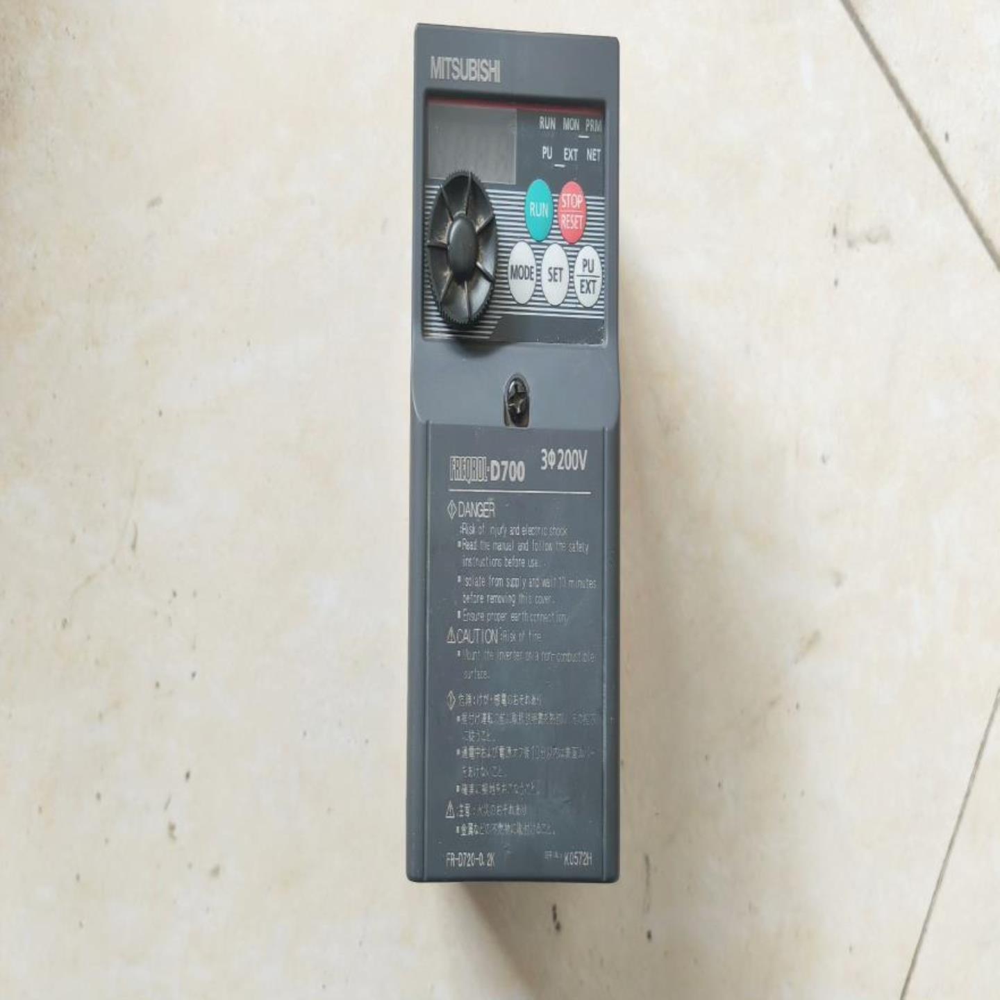 变频器FR-D720-02K功能包好无破损需要的联