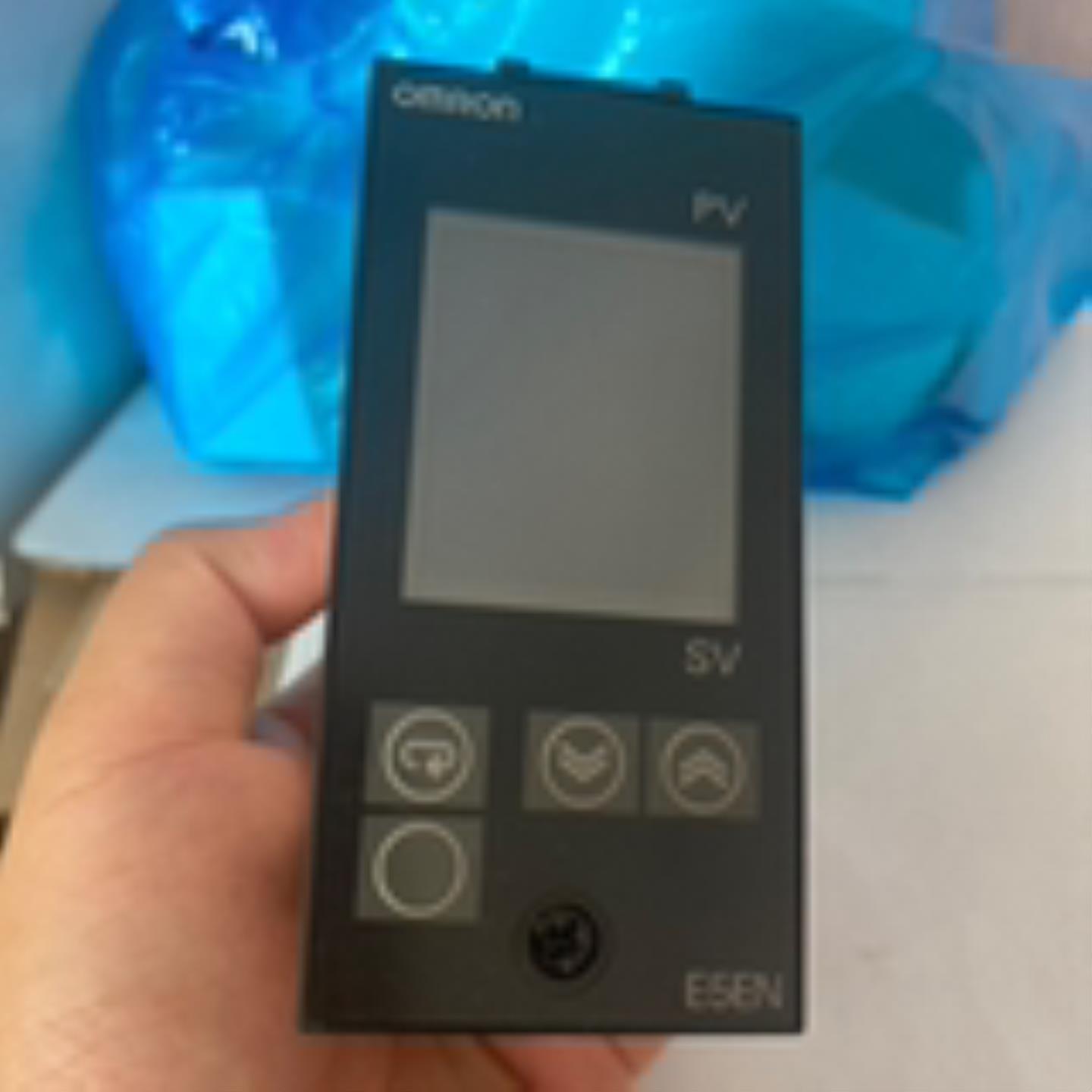 温控器E5EN-R1TCQ1TC-300500 R3MP-500 E5ENT-R3PE5EWT-R1KJ