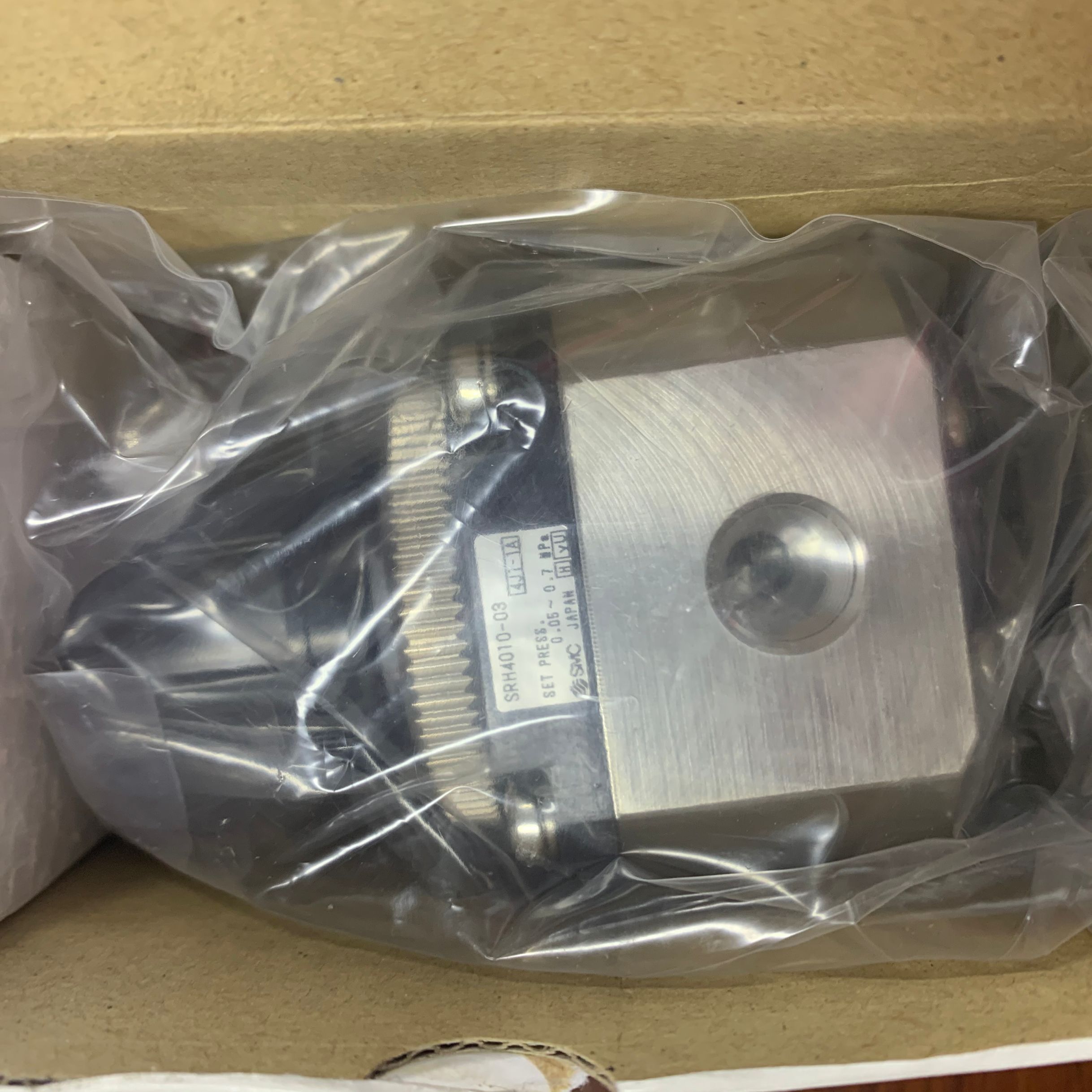 SMC洁净型减压阀  SRH4010-02 现货