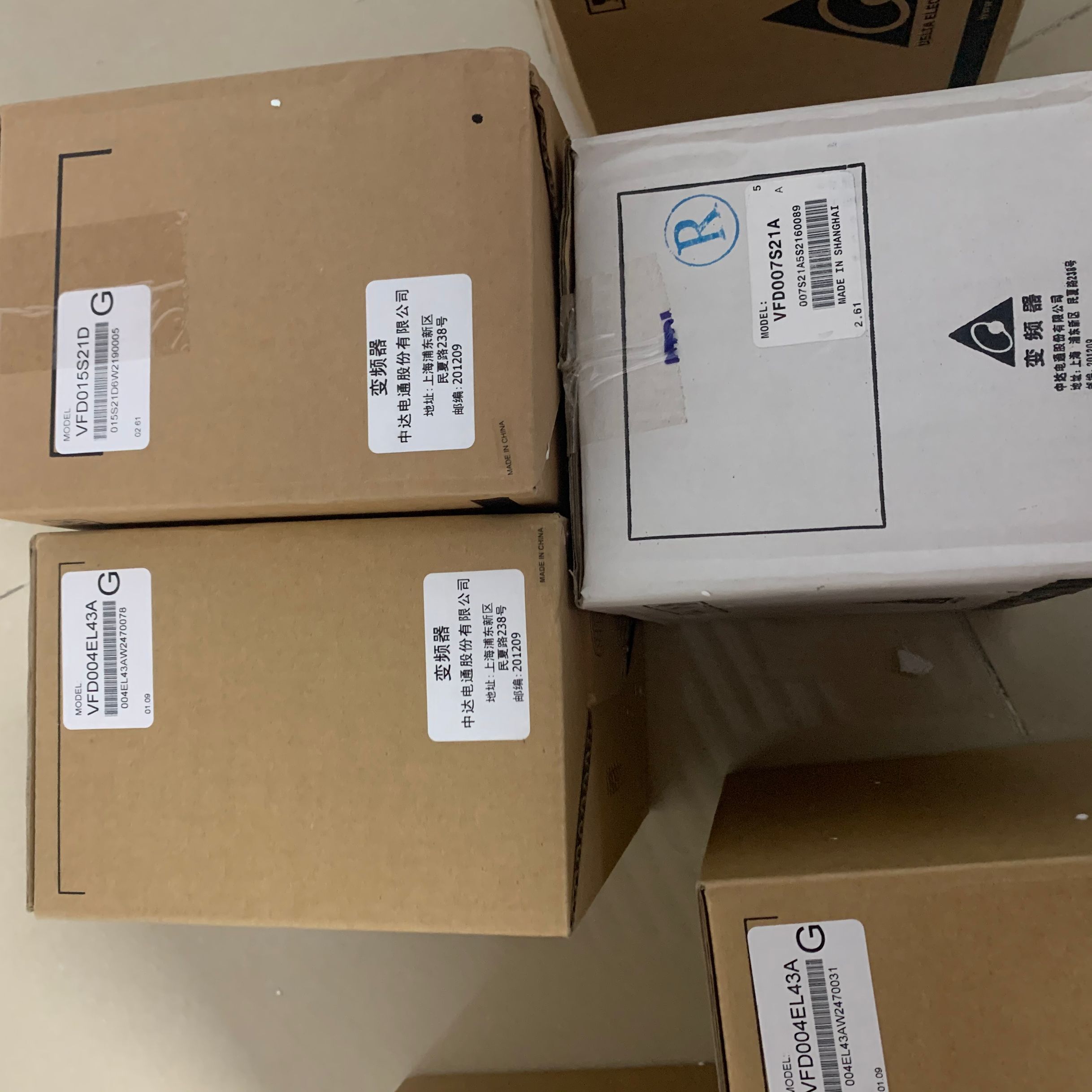 台达变频器 VFD004EL43A VFD015S21D VFD007S21A现货